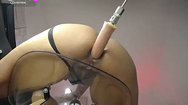 Snapshot of lily_riod chatting on 10/03/25, 05:37 lily riod online show from 10/03/25, 05:37