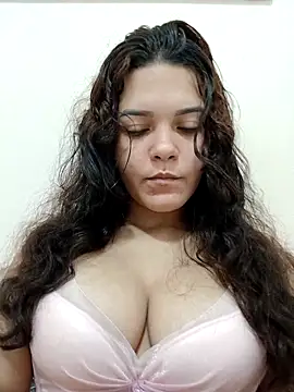 Snapshot of BranquinhaRj177 chatting on 02/21/26, 06:14 BranquinhaRj177 online show from 02/21/26, 06:14