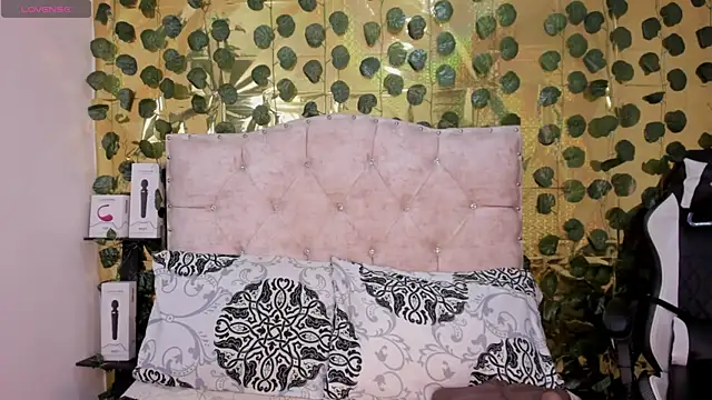 cristalconnorr online show from 12/29/24, 05:12