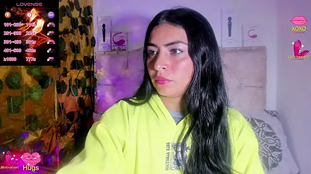 cristalconnorr online show from 10/24/25, 04:25