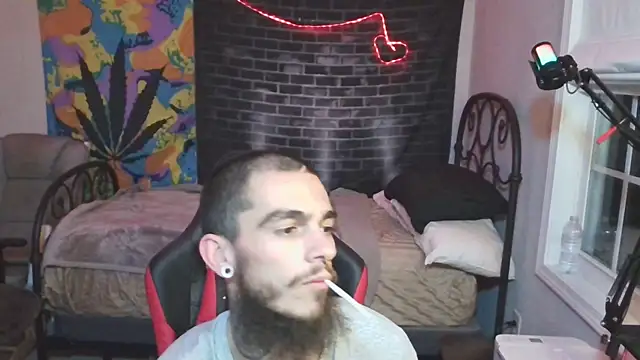 Snapshot of XMeF10 chatting on 01/04/25, 05:16 XMeF10 online show from 01/04/25, 05:16