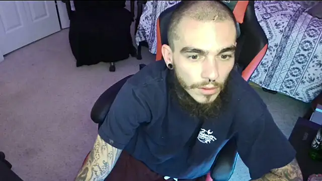 Snapshot of XMeF10 chatting on 01/19/25, 12:28 XMeF10 online show from 01/19/25, 12:28