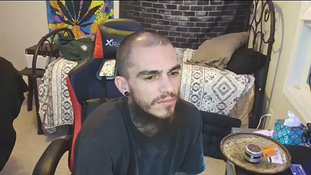 Snapshot of XMeF10 chatting on 01/19/25, 11:43 XMeF10 online show from 01/19/25, 11:43