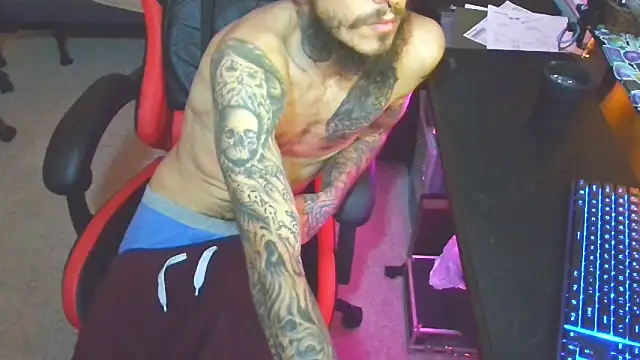 Snapshot of XMeF10 chatting on 01/31/25, 03:20 XMeF10 online show from 01/31/25, 03:20