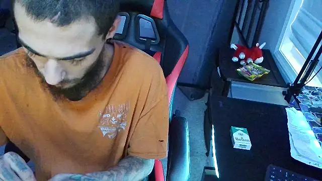 Snapshot of XMeF10 chatting on 02/13/25, 10:00 XMeF10 online show from 02/13/25, 10:00