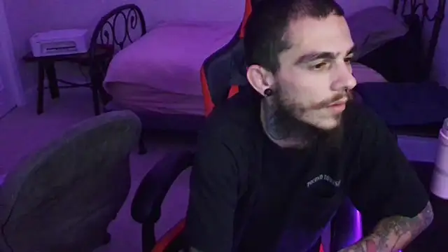 Snapshot of XMeF10 chatting on 02/16/25, 12:41 XMeF10 online show from 02/16/25, 12:41