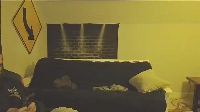 Snapshot of XMeF10 chatting on 03/02/25, 12:53 XMeF10 online show from 03/02/25, 12:53