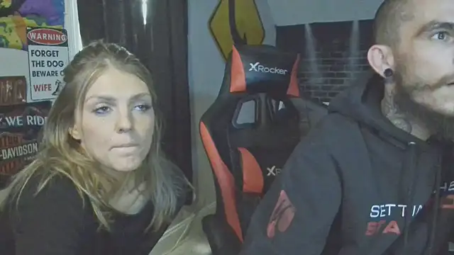 Snapshot of XMeF10 chatting on 03/15/25, 01:29 XMeF10 online show from 03/15/25, 01:29