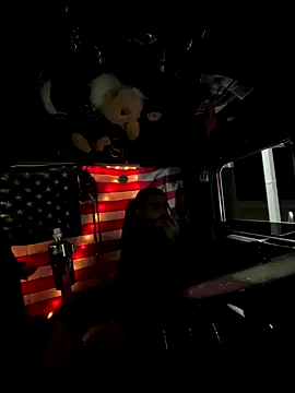 Snapshot of XMeF10 chatting on 11/21/25, 07:51 XMeF10 online show from 11/21/25, 07:51