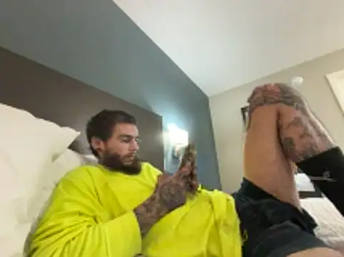 Snapshot of XMeF10 chatting on 01/06/26, 05:33 XMeF10 online show from 01/06/26, 05:33