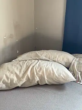 Brencuz online show from 10/19/25, 03:56