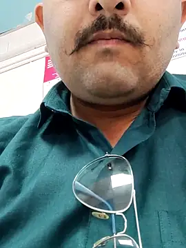 Snapshot of Akhil3290 chatting on 03/13/25, 07:31 Akhil3290 online show from 03/13/25, 07:31