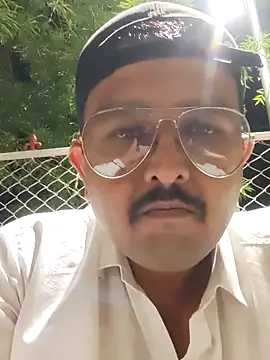 Snapshot of Akhil3290 chatting on 11/07/25, 01:44 Akhil3290 online show from 11/07/25, 01:44