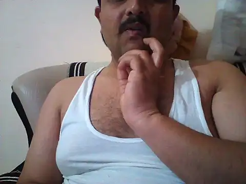 Akhil3290 online show from 04/04/26, 05:32