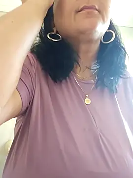 Snapshot of paulinaDiaz1 chatting on 02/20/26, 02:06 paulinaDiaz1 online show from 02/20/26, 02:06