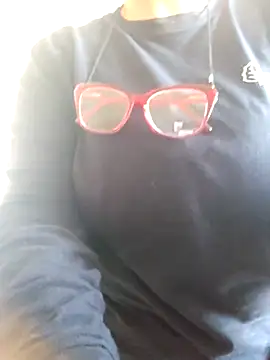 Snapshot of paulinaDiaz1 chatting on 02/23/26, 02:03 paulinaDiaz1 online show from 02/23/26, 02:03