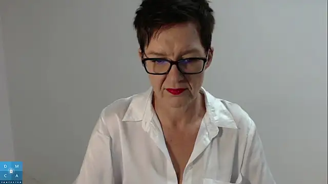 Snapshot of Sofie69Velvet chatting on 11/23/25, 03:12 Sofie69Velvet online show from 11/23/25, 03:12