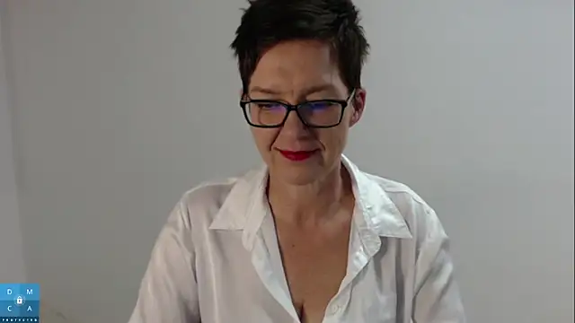 Snapshot of Sofie69Velvet chatting on 11/24/25, 07:13 Sofie69Velvet online show from 11/24/25, 07:13