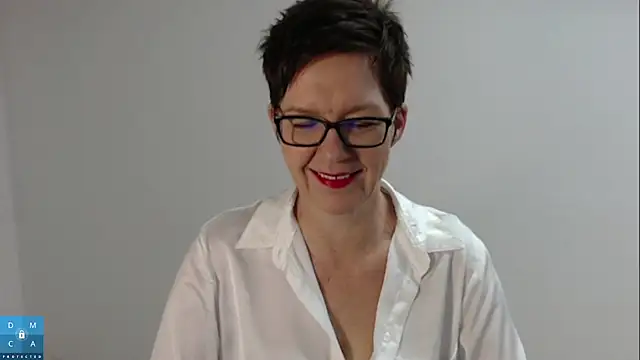 Snapshot of Sofie69Velvet chatting on 12/16/25, 07:13 Sofie69Velvet online show from 12/16/25, 07:13