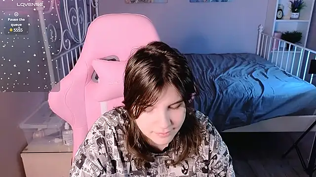 Ruyjin Choi online show from 02/04/25, 10:54