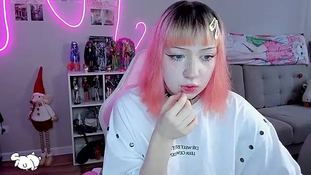 Snapshot of SweetieMollyy chatting on 11/13/25, 09:30 SweetieMollyy online show from 11/13/25, 09:30