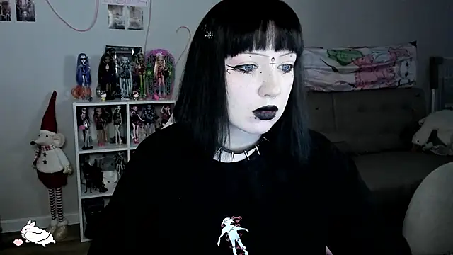 Snapshot of SweetieMollyy chatting on 11/18/25, 09:03 SweetieMollyy online show from 11/18/25, 09:03