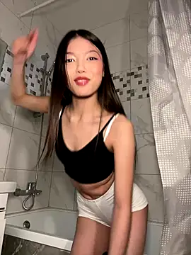 Snapshot of DesiredHoney chatting on 12/01/24, 06:30 DesiredHoney online show from 12/01/24, 06:30