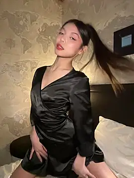 Snapshot of DesiredHoney chatting on 12/07/24, 06:26 DesiredHoney online show from 12/07/24, 06:26