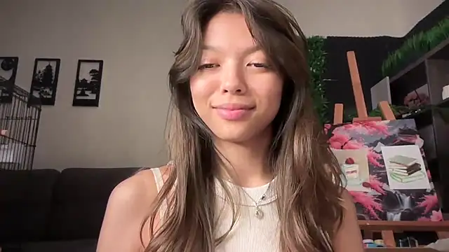 Snapshot of DesiredHoney chatting on 09/25/25, 04:21 DesiredHoney online show from 09/25/25, 04:21