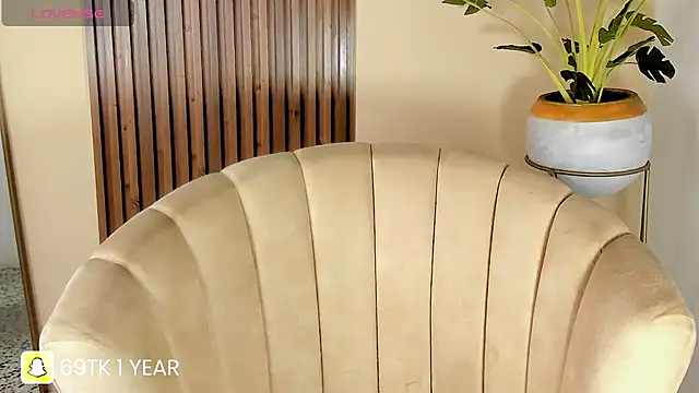 Snapshot of kenayfox chatting on 03/21/25, 05:21 kenayfox online show from 03/21/25, 05:21