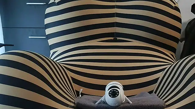 Snapshot of ChunkyMonkey007 chatting on 01/28/25, 01:08 ChunkyMonkey007 online show from 01/28/25, 01:08