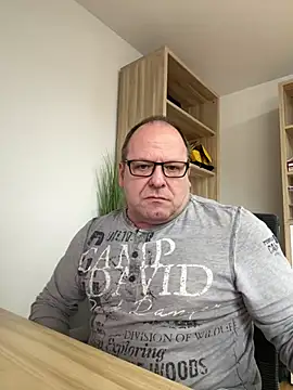 coupleLatinaLovers online show from 12/10/24, 12:05