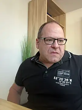 coupleLatinaLovers online show from 12/16/24, 09:14