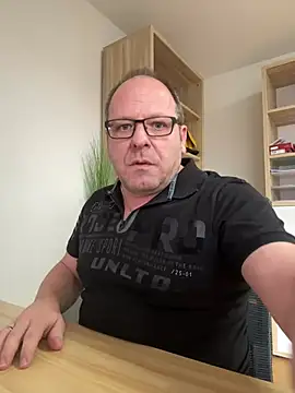 coupleLatinaLovers online show from 12/20/24, 09:32