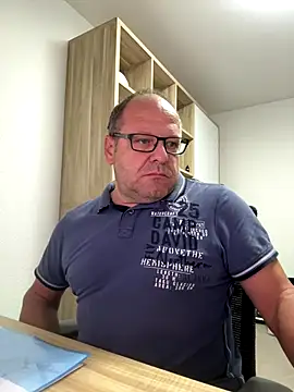 coupleLatinaLovers online show from 09/09/25, 04:45