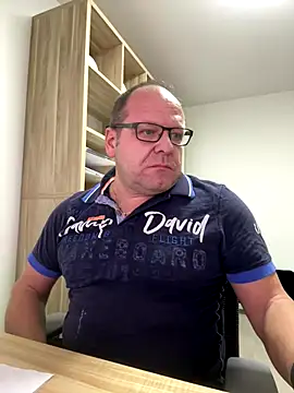 coupleLatinaLovers online show from 11/24/25, 08:25