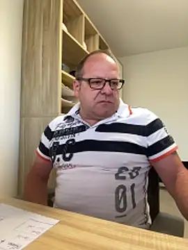coupleLatinaLovers online show from 05/13/26, 04:54