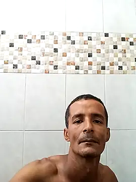 Snapshot of morenogato100 chatting on 01/08/26, 09:22 morenogato100 online show from 01/08/26, 09:22