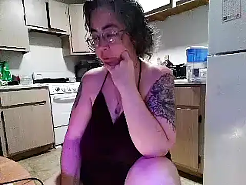 Snapshot of GraceHenderson chatting on 03/17/25, 03:29 GraceHenderson online show from 03/17/25, 03:29