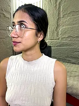 KaitlynLoveCam online show from 10/08/25, 11:13