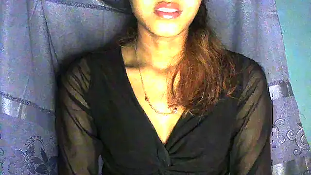 Snapshot of jassi-just18 chatting on 12/29/24, 04:30 jassi-just18 online show from 12/29/24, 04:30