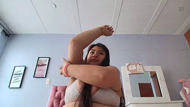 Snapshot of _69HONRY chatting on 12/11/24, 01:06 69HONRY online show from 12/11/24, 01:06