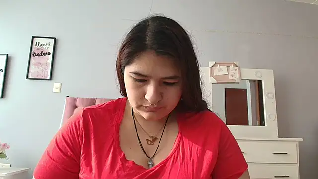 Snapshot of _69HONRY chatting on 12/18/24, 01:02 69HONRY online show from 12/18/24, 01:02