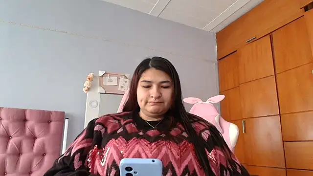 Snapshot of _69HONRY chatting on 12/29/24, 01:17 69HONRY online show from 12/29/24, 01:17