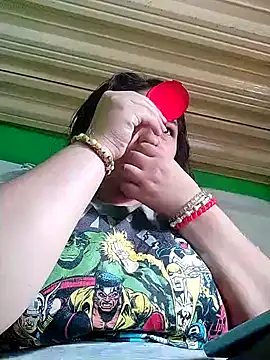 Snapshot of _69HONRY chatting on 01/06/25, 04:13 69HONRY online show from 01/06/25, 04:13