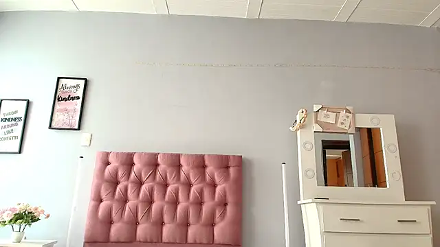 Snapshot of _69HONRY chatting on 01/13/25, 02:00 69HONRY online show from 01/13/25, 02:00