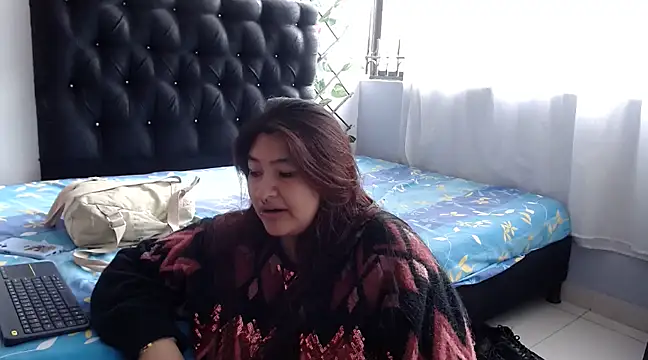 Snapshot of _69HONRY chatting on 02/08/25, 01:33 69HONRY online show from 02/08/25, 01:33