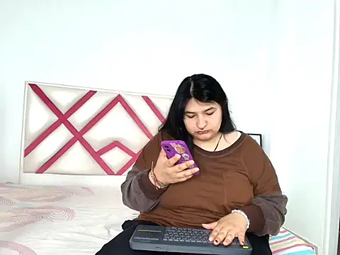 Snapshot of _69HONRY chatting on 09/18/25, 01:46 69HONRY online show from 09/18/25, 01:46