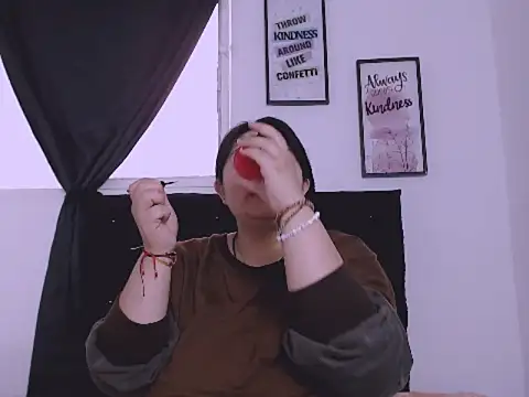 Snapshot of _69HONRY chatting on 09/29/25, 01:05 69HONRY online show from 09/29/25, 01:05