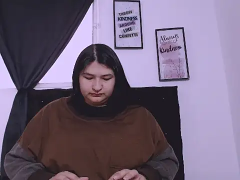 Snapshot of _69HONRY chatting on 10/11/25, 12:58 69HONRY online show from 10/11/25, 12:58